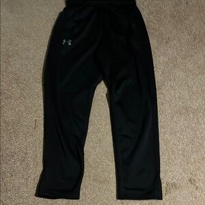 Under Armour Black men’s Joggers with fleece lining M medium
